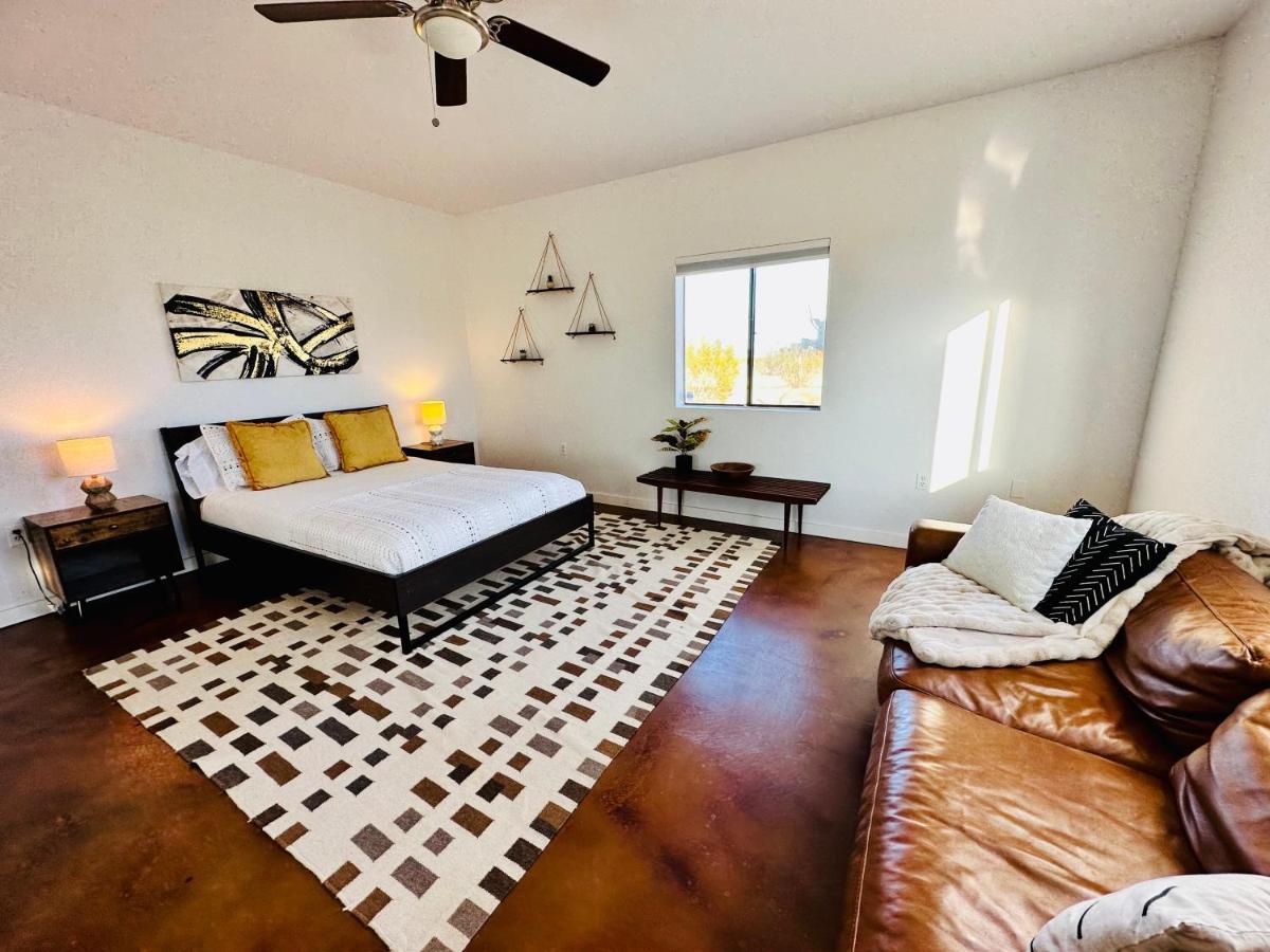 Ravens Nest Ranch, Fire Pit , Views, Near Jt Park! Villa Joshua Tree Bagian luar foto