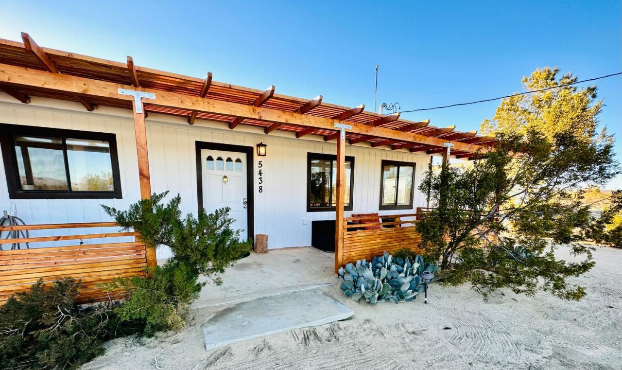 Ravens Nest Ranch, Fire Pit , Views, Near Jt Park! Villa Joshua Tree Bagian luar foto