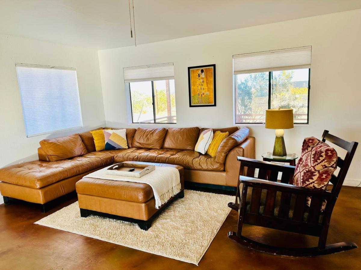 Ravens Nest Ranch, Fire Pit , Views, Near Jt Park! Villa Joshua Tree Bagian luar foto